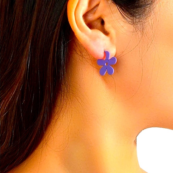 7/$35🍄Groovy Y2K Funky Purple Flower Retro Earrings • NWT - Picture 2 of 5